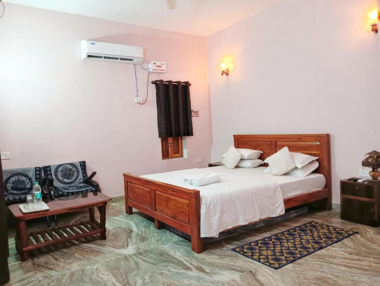 Sadhna Sadan Homestay Panna Madla Eksteriør bilde